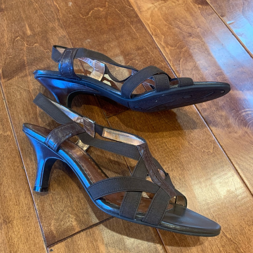 Naturalizer Brown Heel - Picture 2 of 6